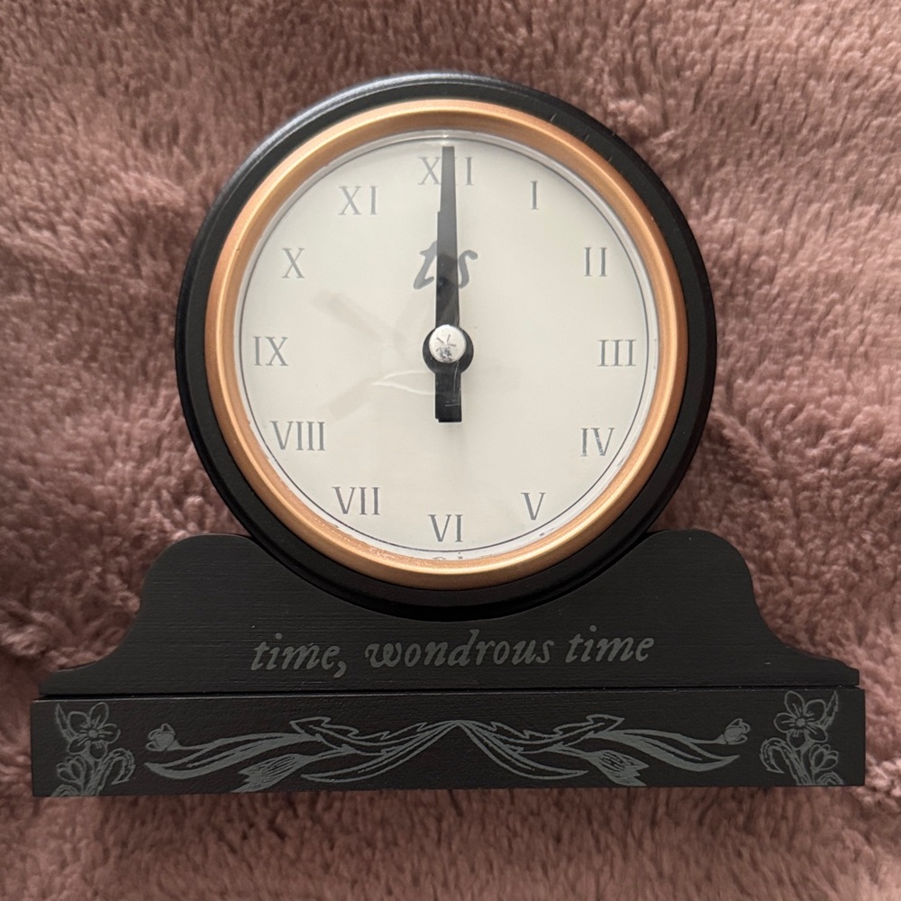 Taylor Swift Folklore Clock